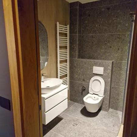 Natural White 公寓 *