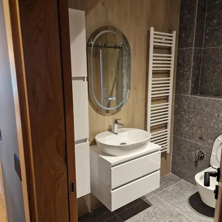 Natural White 公寓